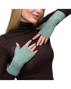 C031 Knitted Fingerless Gloves