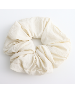 HH0895 Oversized Quilted Scrunchie Cream