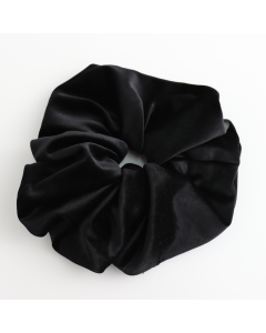 HH0908 Oversized Velvet Scrunchie Black